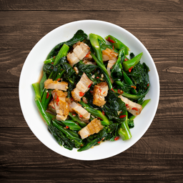 ผัดผักคะน้ากับข้าว