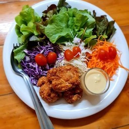 สลัดไก่คาราเกะ