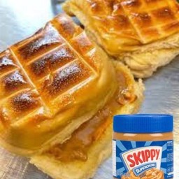 ใส้เนยถั่ว SKIPPY ปังแพกลมปิ้ง 2 ลูก อิ่มจอด