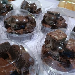 มันแกวเบเกอรี่ หน้าโรงเรียน ปรอ.