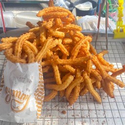 น้ำเต้าหู้ปาโก๋สเปนหน้าตลาดป้านันท์พานทอง (ติดฟุตบาททางข้ามม้าลาย)