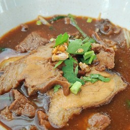 เกาเหลาเนื้อตุ๋นโคขุนล้วน-จัมโบ้