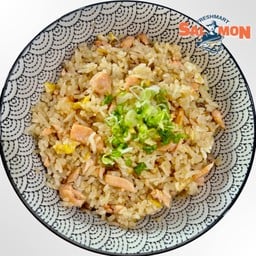 ข้าวผัดปลาแซลมอน
