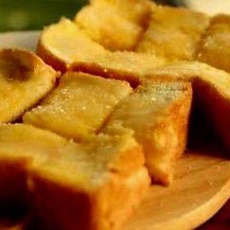 ขนมปังปิ้งเนยน้ำตาล