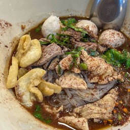 ก๋วยเตี๋ยวเรือหมูน้ำตก