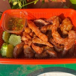 (กับ)ชุดหมูทอด อาบแดด ขายดี!