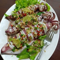 ปลาหมึกนึ่งมะนาว