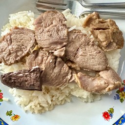 ข้าวหน้าหมูตุ๋น
