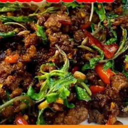 กระเพราเนื้อสด แบบสับ