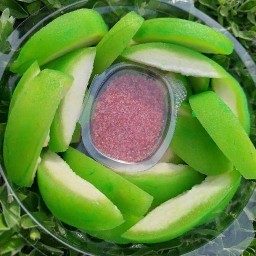 ผลไม้แช่บ๊วย..น้องเมือง