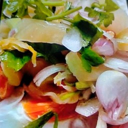 ยำไข่เค็มเกี้ยมฉ่าย