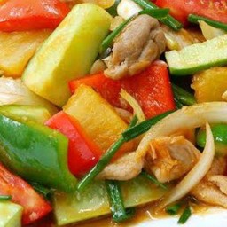 ผัดเปรี้ยวหวาน (กับข้าว)