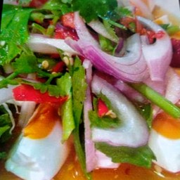 ยำไข่เค็ม