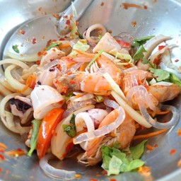 ยำเส้นแก้วทะเล