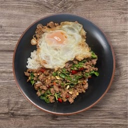 ข้าวกระเพราเนื้อ+ไข่ดาว