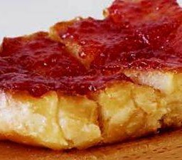 ขนมปังปิ้งแยมสตอเบอรรี่