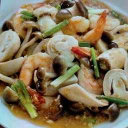 เห็ดผัดกุ้ง