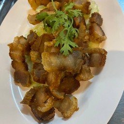 หมูกรอบ