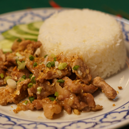 ข้าวหมูกระเทียม