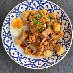ก๋วยเตี๋ยวหลอดทรงเครื่อง