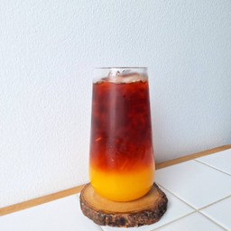 ชาไทยน้ำส้มมะนาว