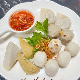ก๋วยเตี๋ยวต้มยำ สูตรสุพรรณบุรี ซอยสุขสวัสดิ์26