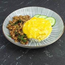 ข้าวกะเพราหมูสับ+ไข่ข้น