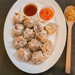 จีบกุ้งอิ่มใจ