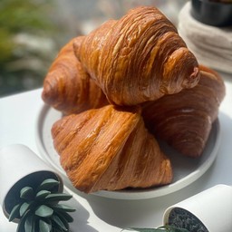 ครัวซองต์เนยสด L