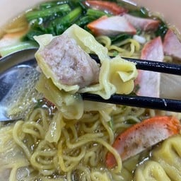 ฟลุ๊คบะหมี่เกี๊ยว  หน้า7-Eleven สาขารามอินทรา 14 แยก 22