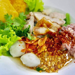 บะมี่เกี๊ยวต้มยำ