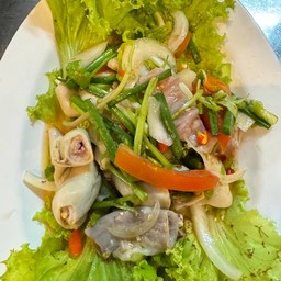 ยำไส้ตัน