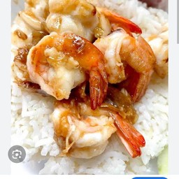 กุ้งกระเทียมราดข้าว