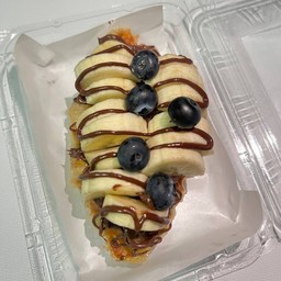 ครอฟเฟิล นูเทล่ากล้วยบลูเบอร์รี่