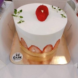 เค้กสตอเบอรี่ ครึ่งปอนด์