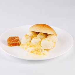 Vanilla crumble ShokuTim (วานิลลาครัมเบิ้ลโชกุติม)(ขนมปังไอศครีม Bread Ice Cream)