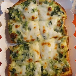 ปังชีสผักโขม