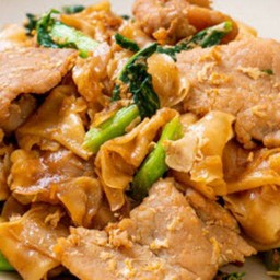 ผัดซีอิ้วหมู