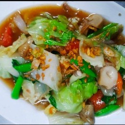 ผัดผักรวมมิตร (กับข้าว)