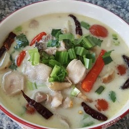 ต้มข่าไก่