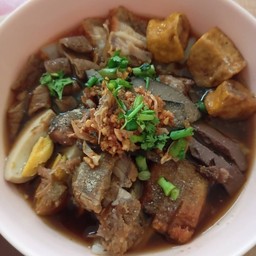 เกาเหลาก๋วยจั๊บ