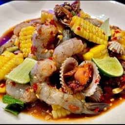 ยำหอยแครงกุ้งสดปลาร้า
