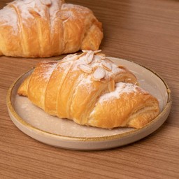 ครัวซองต์อัลมอนด์