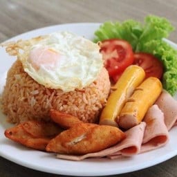 ข้าวผัดอเมริกัน Fried rice with tomato sauce