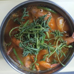 แกงส้มชะอมกุ้ง