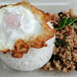 กระเพราหมูสับ