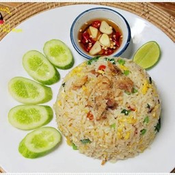 ข้าวผัดปลาเค็ม