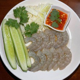 กุ้งแช่น้ำปลาหวาน+ซีฟู๊ด+แตงกวา+ผักชี+กะหล่ำซอย