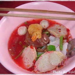 เส้นใหญ่เย็นตาโฟ