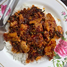 ข้าวราดผัดต้มยำ